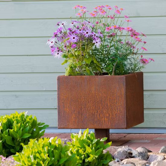 A fábrica personaliza vasos de plantador internos ao ar livre vasos de flores de aço Corten